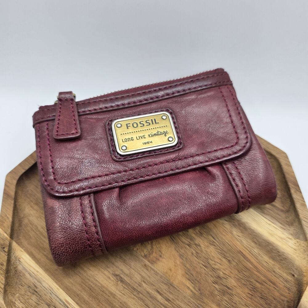 Fossil Long Live Vintage Leather Wallet Womens Burgundy Red Bifold Zip Coin